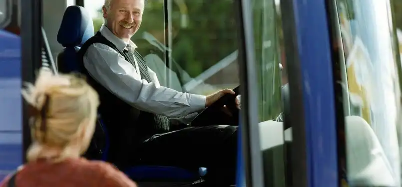 Kết bạn ở Nga: 5 mối quan hệ mà bạn cần có 1 Kết bạn với tài xế xe bus khi đi du học Nga là một trong những ý tưởng tuyệt vời!
