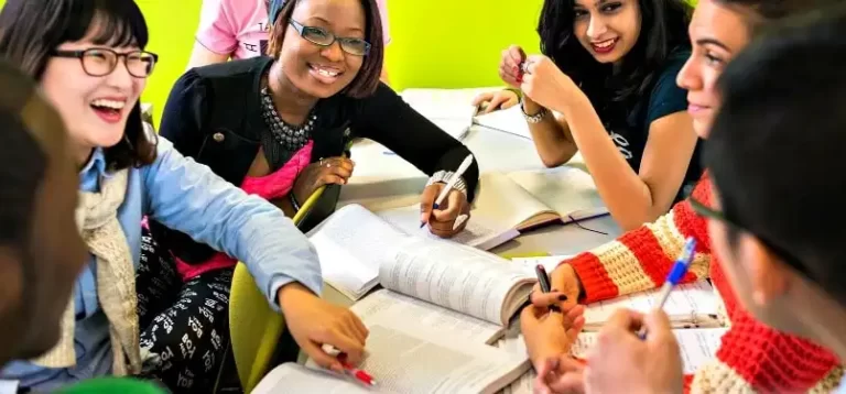 international students min