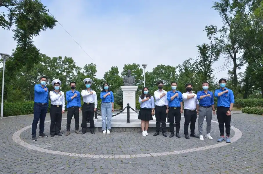 Liên chi đoàn thành phố Vladivostok gửi thông điệp động viên chống dịch 1 lien chi doan thanh pho vladivostok