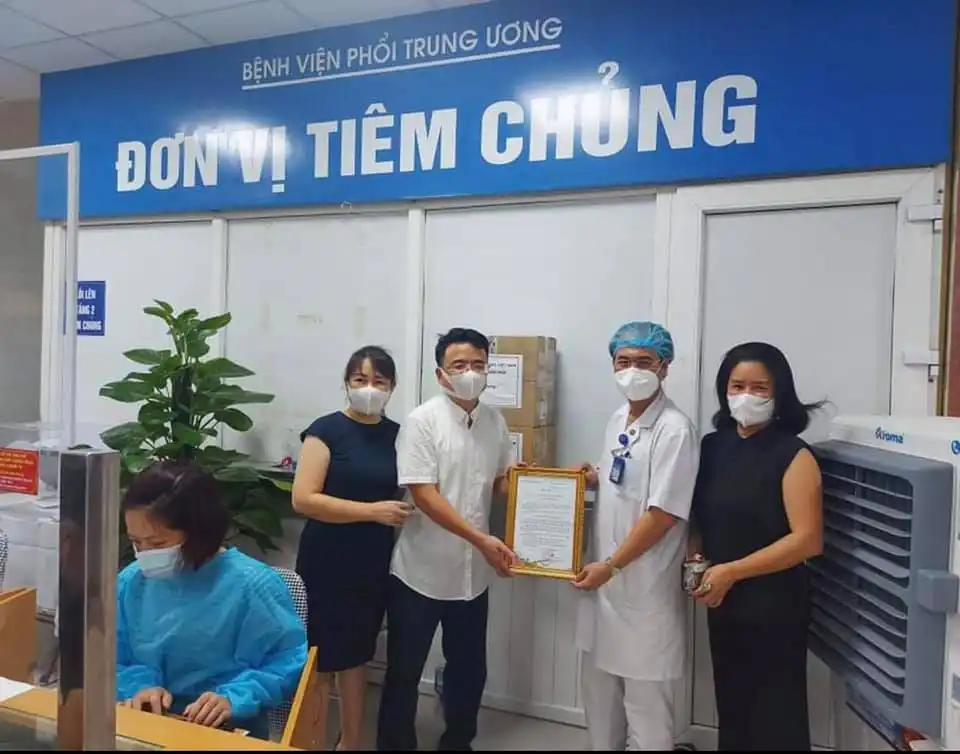 nguoi viet tai nga ung ho benh vien phoi trung uong