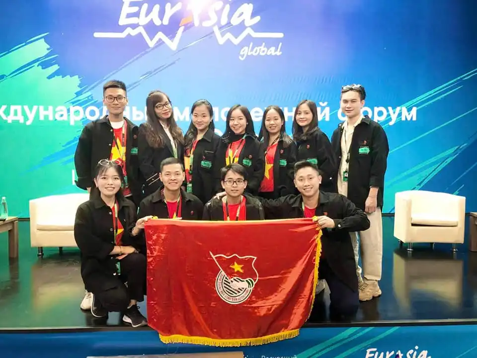 doan viet nam tai dien dan thanh nien quoc te a au 2021