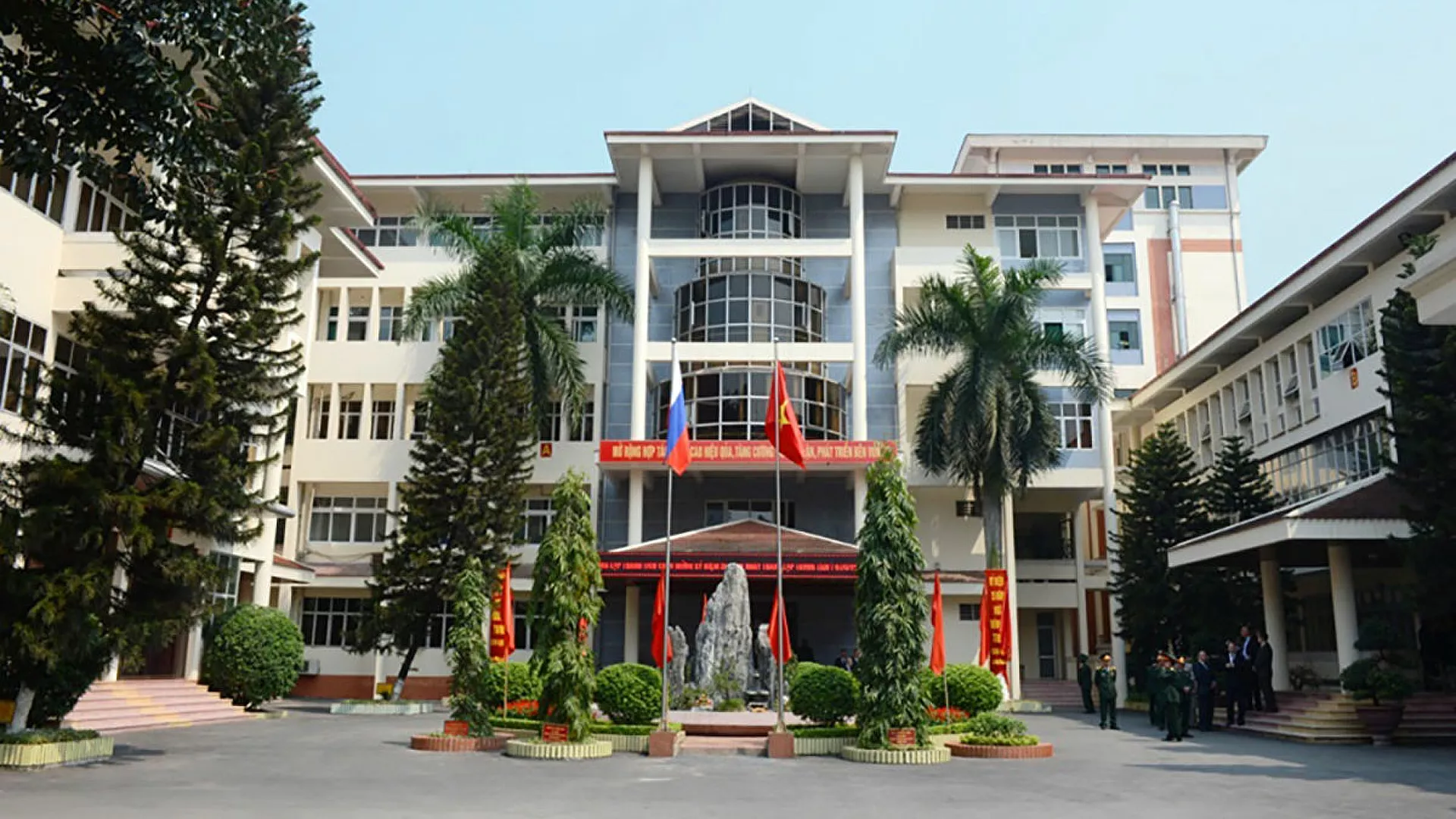 Đại học Tổng hợp Liên bang Viễn Đông sẽ dạy tiếng Nga tại Hà Nội 2
