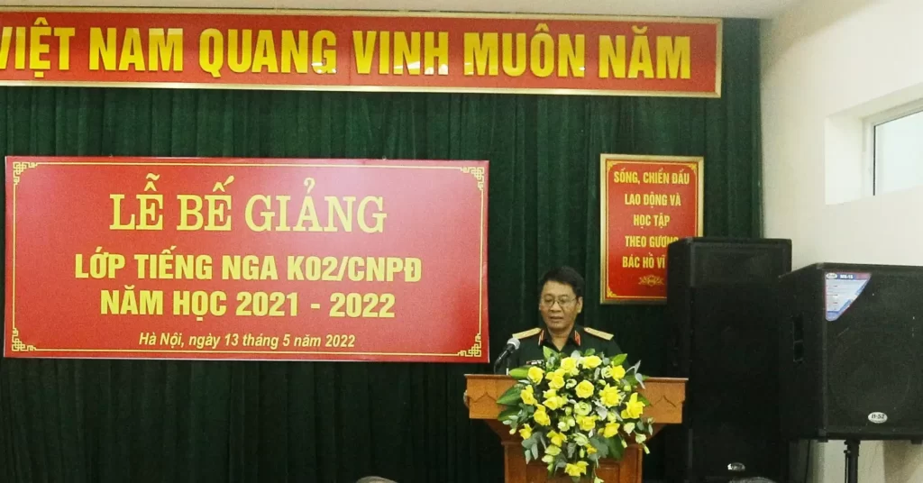 Bế giảng Lớp bồi dưỡng tiếng Nga K02 - Cử nhân phân đội tại Hà Nội 1 be giang lop boi duong tieng nga k02 tai ha noi 01