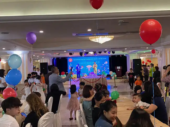 soi dong ngay quoc te thieu nhi cua nguoi viet tai moscow