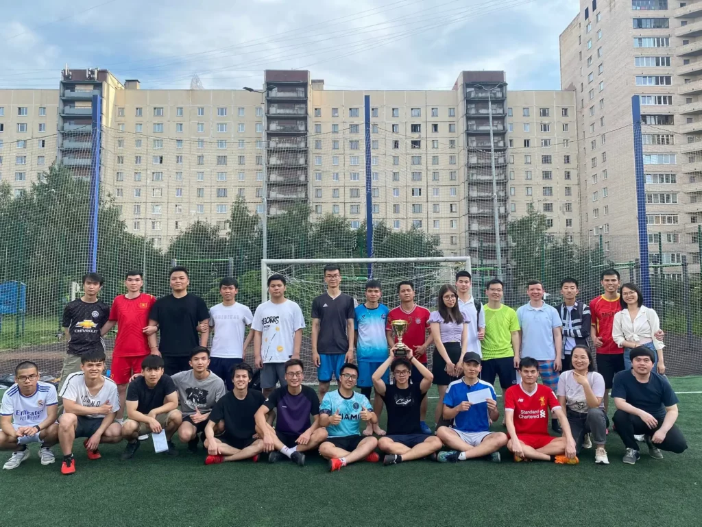 Giải bóng đá Sinh viên Việt Nam tại Đại học Mỏ Saint Petersburg 1 giai bong da sinh vien viet nam tai dai hoc mo saint petersburg