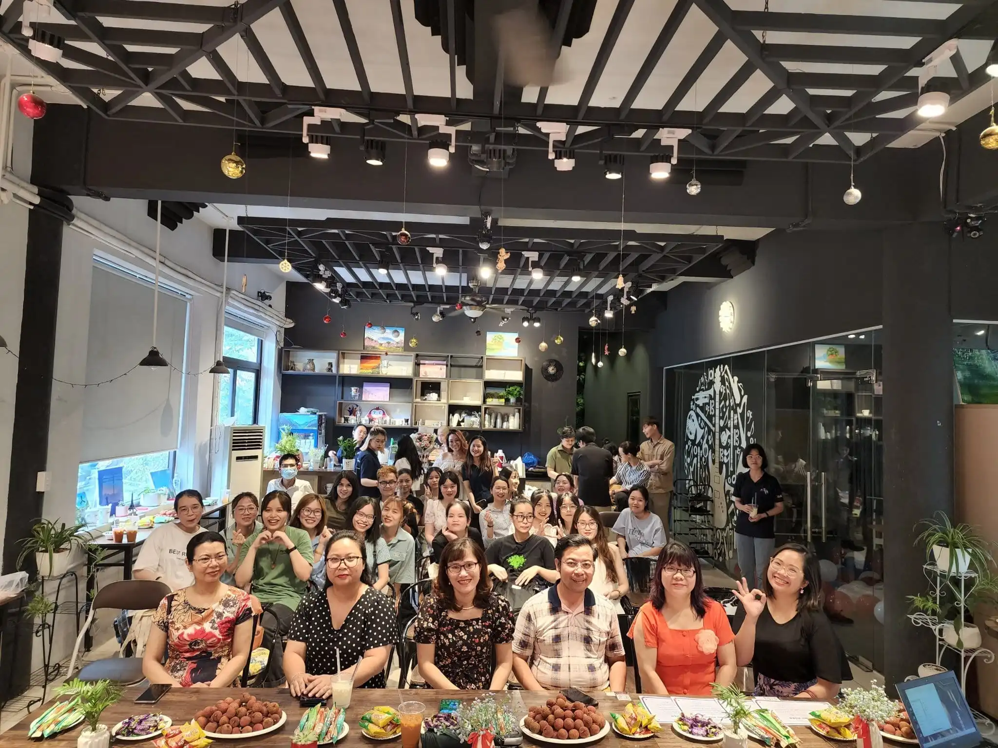 khoa nga ulis to chuc gap mat danh cho sinh vien nam cuoi