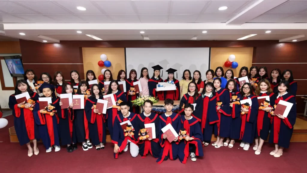 Lễ tốt nghiệp đại học Khoa tiếng Nga HANU 1 le tot nghiep dai hoc khoa tieng nga hanu
