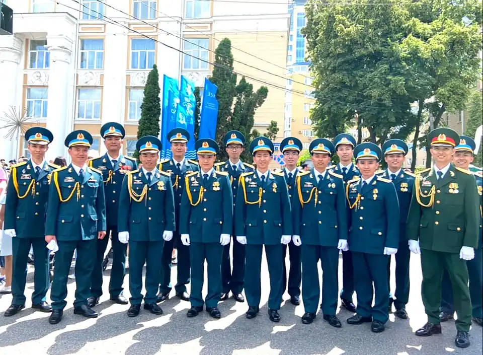 Sỹ quan Việt Nam tốt nghiệp Học viện Không quân Liên bang Nga 1 sy quan viet nam tot nghiep hoc vien khong quan lien bang nga