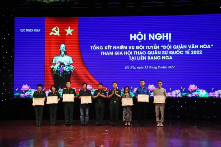 Tổng cục Chính trị trao bằng khen cho Ban cán sự Đoàn Liên bang Nga 3 tong cuc chinh tri trao bang khen cho ban can su doan lien bang nga