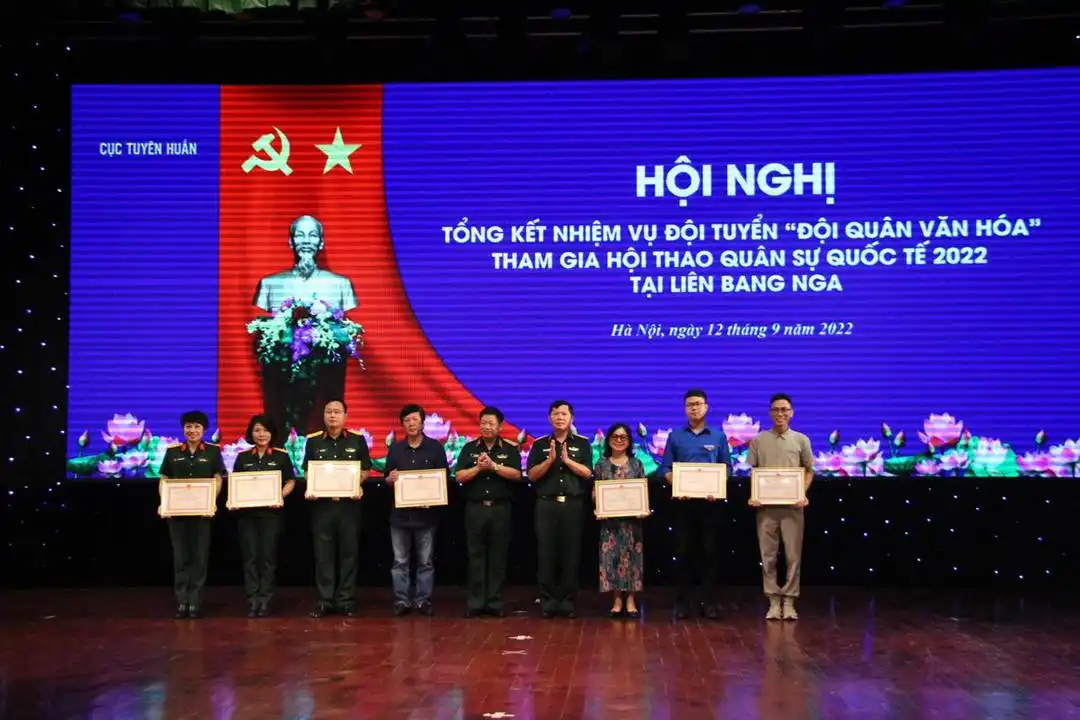 Tổng cục Chính trị trao bằng khen cho Ban cán sự Đoàn Liên bang Nga 2 tong cuc chinh tri trao bang khen cho ban can su doan lien bang nga