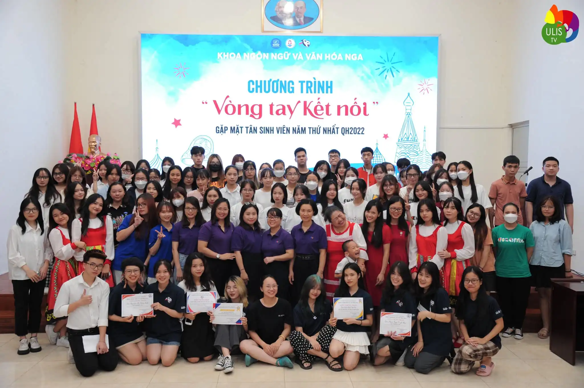 "Vòng tay Kết nối 2022" tại Khoa Ngôn ngữ và Văn hóa Nga ULIS 2 vong tay ket noi 2022 tai khoa ngon ngu va van hoa nga ulis