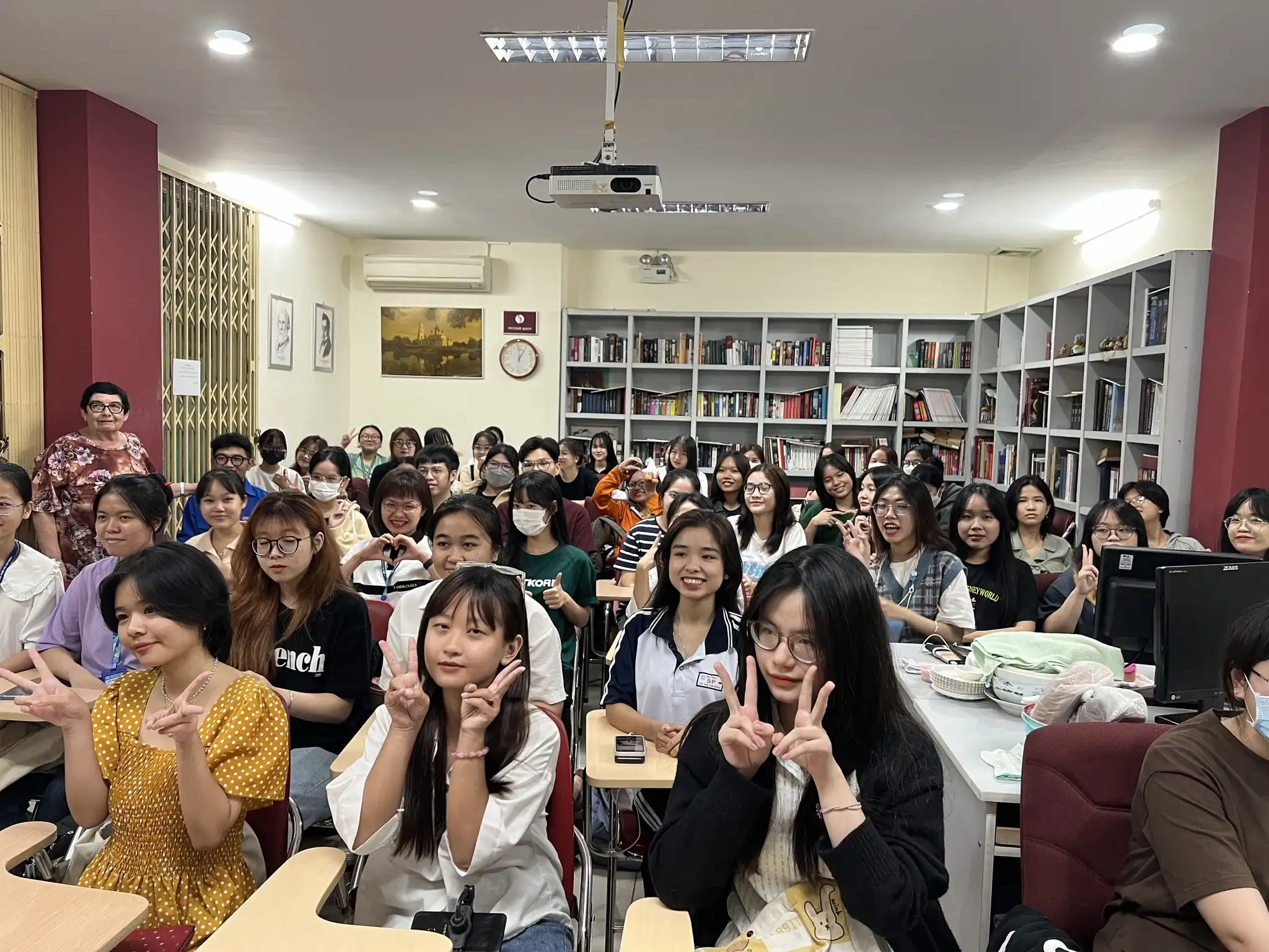 Ấn tượng Master Class tìm hiểu văn hóa Nga tại ĐH Sư phạm Tp.HCM 2 an tuong master class tim hieu van hoa nga tai dh su pham tp hcm