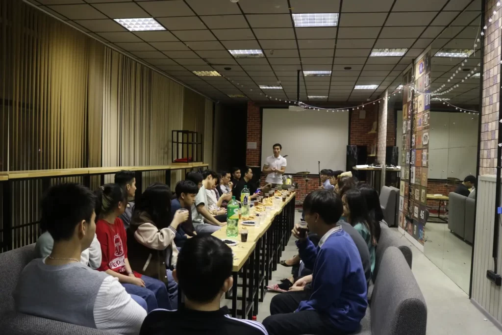 Buổi gặp mặt với những sinh viên mới tại ĐH Bách khoa Saint 1 buoi gap mat voi nhung sinh vien moi tai dh bach khoa saint
