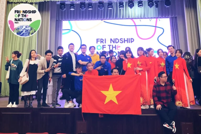 Festival “FRIENDSHIP OF THE NATIONS” tại ĐH Tổng hợp Ural 17 festival friendship of the nations tai dh tong hop ural