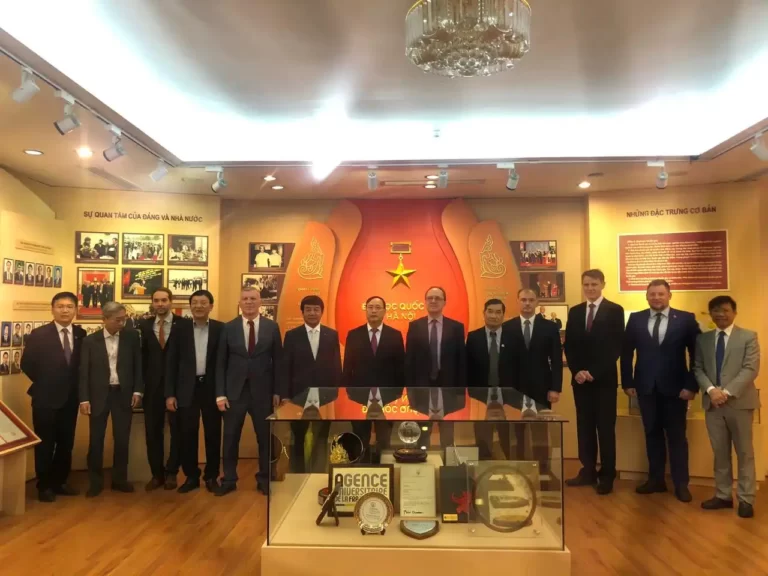 Gặp mặt hữu nghị tại Đại học Quốc gia Hà Nội tháng 11/2022 11 gap mat huu nghi tai dai hoc quoc gia ha noi thang 11 2022