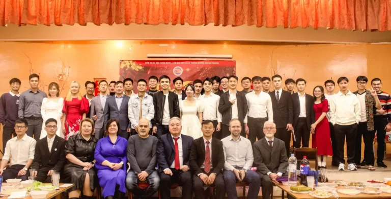 "Xuân sum vầy - Tết đông đầy" Tết Quý Mão tại MADI-KUTAFIN 18 xuan sum vay tet dong day tet quy mao tai madi kutafin