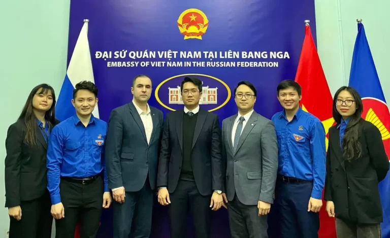 doan thanh nien viet nam gap mat doan thanh nien lenin tai nga