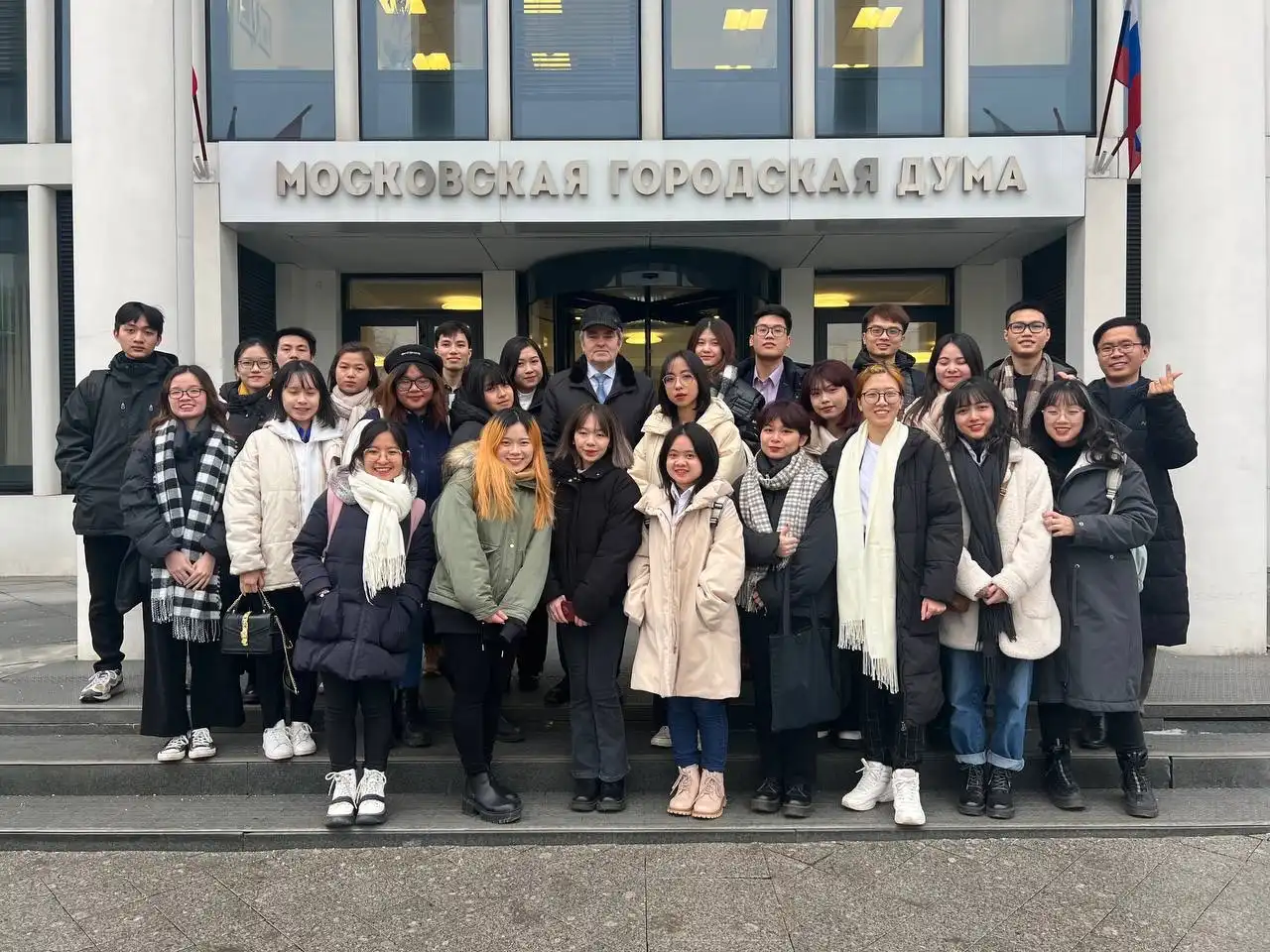 Sinh viên Việt Nam thăm quan Duma Thành phố Moscow 2 sinh vien viet nam tham quan duma thanh pho moscow Copy