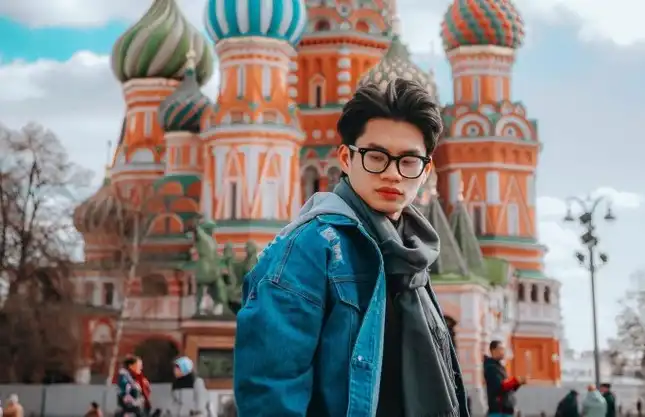 chang du hoc sinh nga da tai cung niem dam me nhiep anh