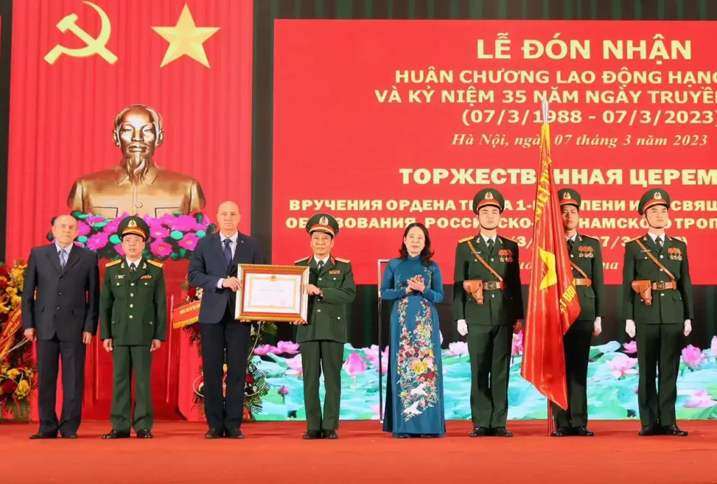 ky niem 35 nam ngay thanh lap trung tam nhiet doi viet nga