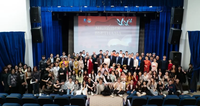 recap chuong trinh tuan le van hoa viet nam 2023 tai rudn