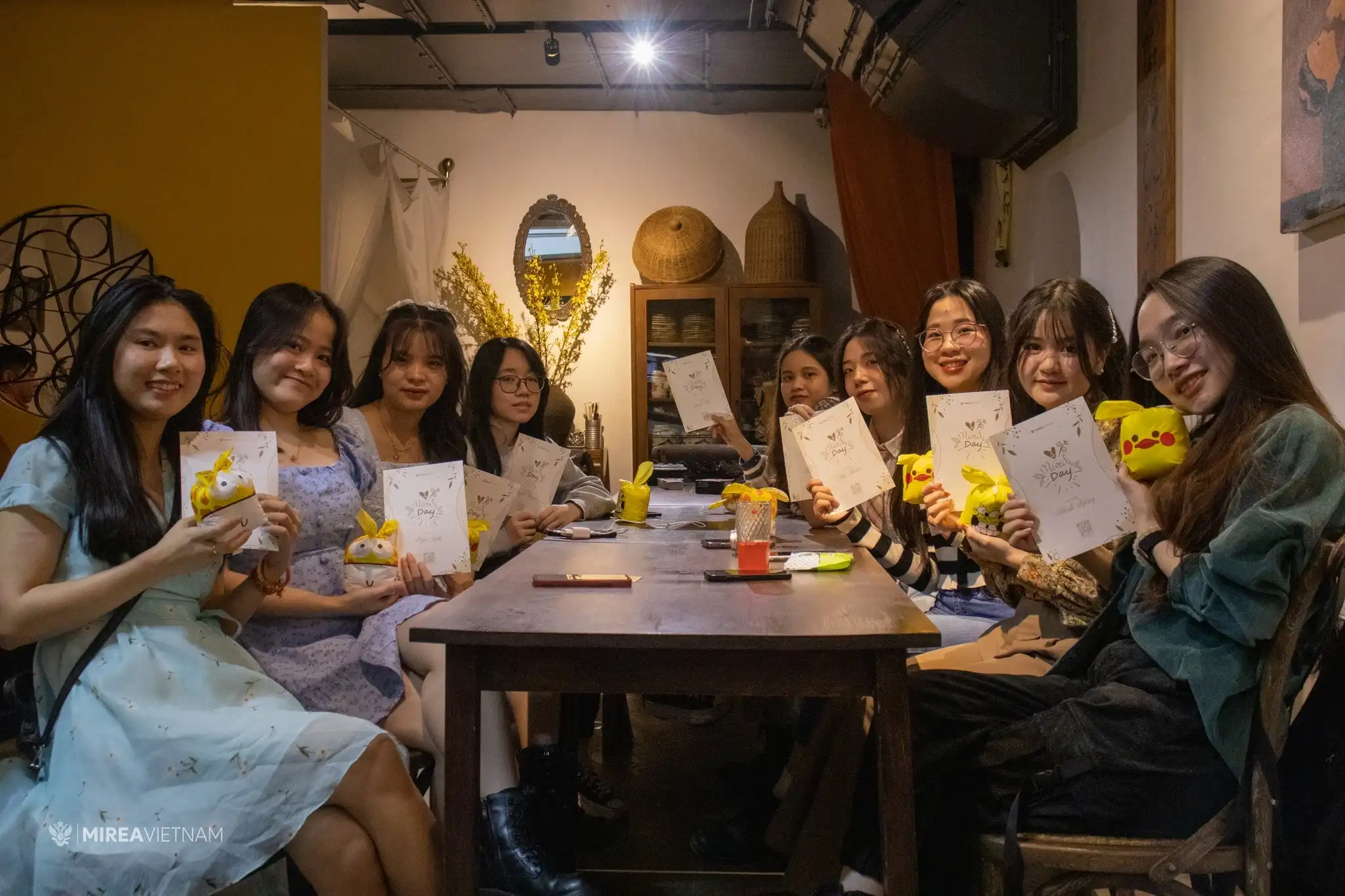 Sinh viên Đại học MIREA tổ chức mừng ngày 8/3/2023 2 sinh vien dai hoc mirea to chuc mung ngay 8 3 2023