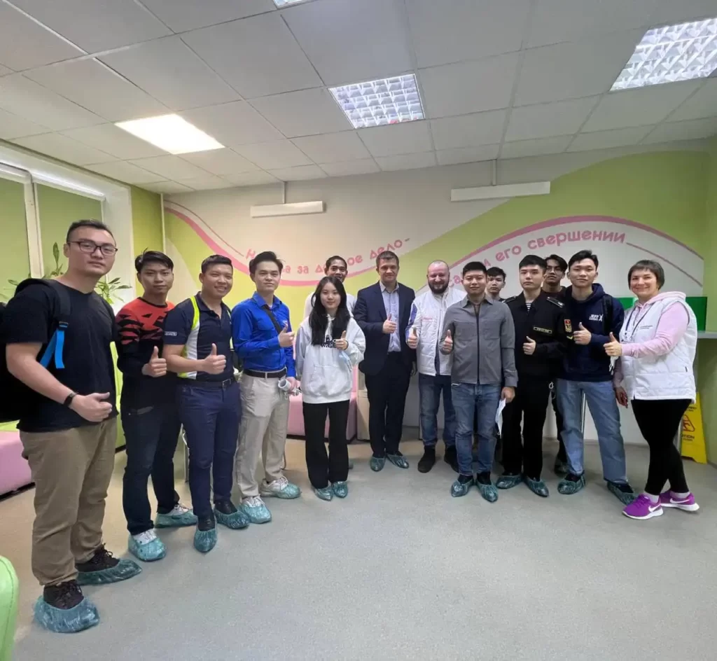 sinh vien viet nam tai st petersburg tham gia hien mau nhan dao
