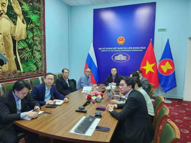 buoi hop truc tuyen lien bo phan giao duc tai nga ngay 2 4