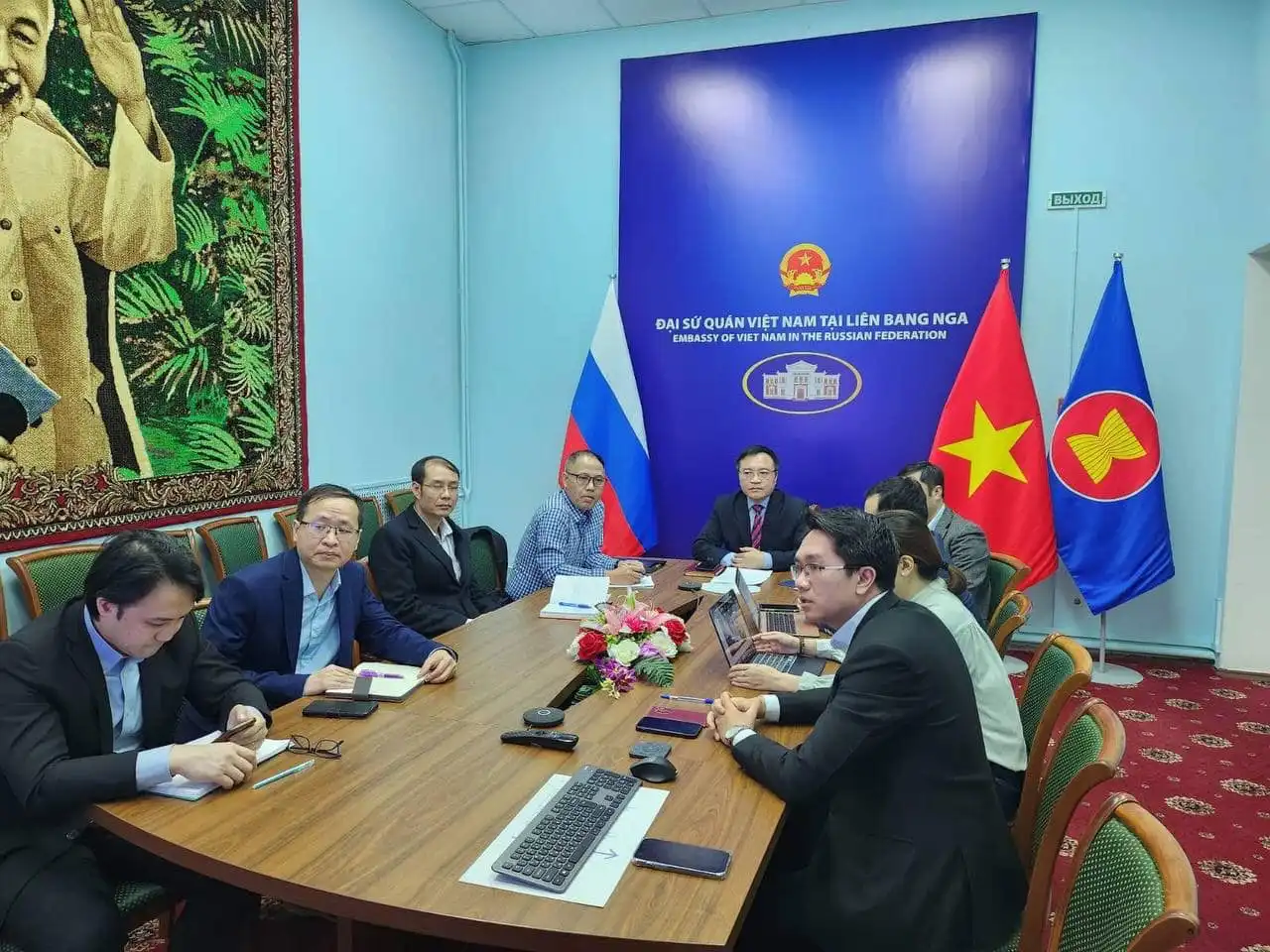 Buổi họp trực tuyến Liên bộ phận giáo dục tại Nga ngày 2/4 2 buoi hop truc tuyen lien bo phan giao duc tai nga ngay 2 4