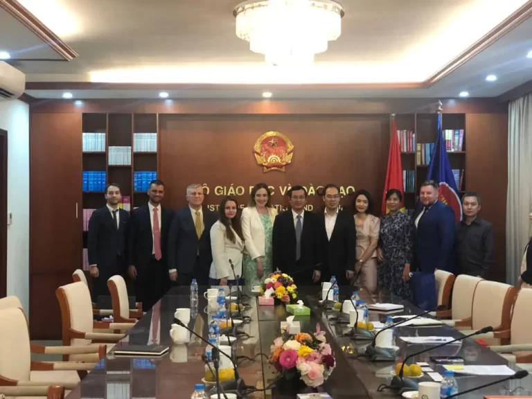 doan lam viec tai bo giao duc va dao tao viet nam thang 4 2023
