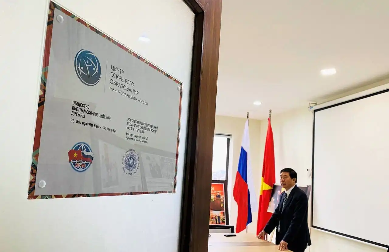 Khai trương thêm một trung tâm tiếng Nga mới tại Hà Nội 2 khai truong them mot trung tam tieng nga moi tai ha noi