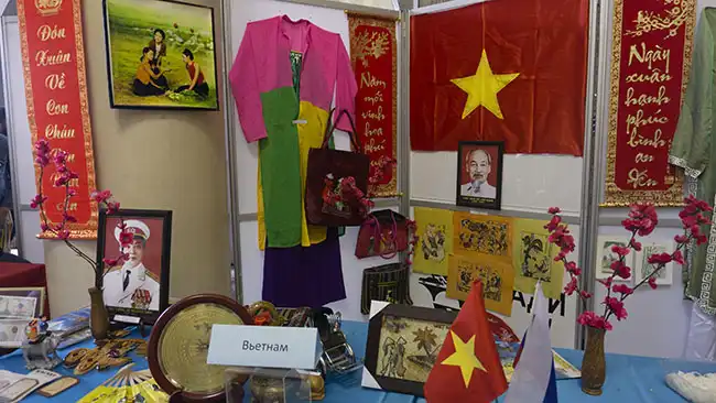 Bạn bè quốc tế ấn tượng tốt với hình ảnh Việt Nam thu nhỏ tại MADI 17 ban be quoc te an tuong tot voi hinh anh viet nam thu nho tai madi