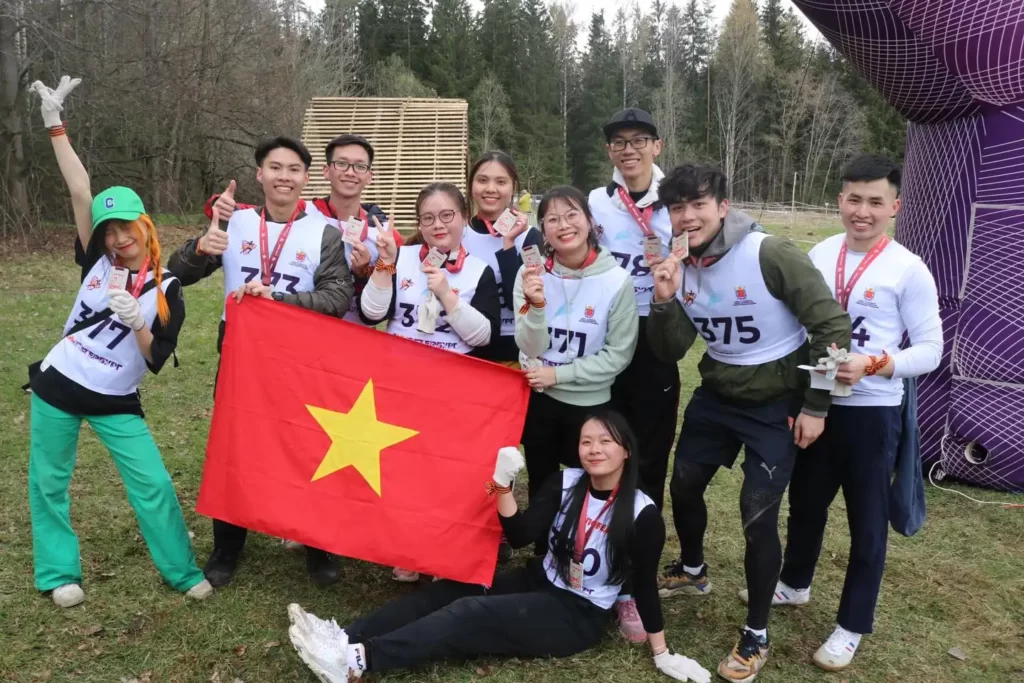 Sinh viên Việt Nam tham dự cuộc thi Con đường chiến thắng 2023 1 sinh vien viet nam tham du cuoc thi con duong chien thang 2023