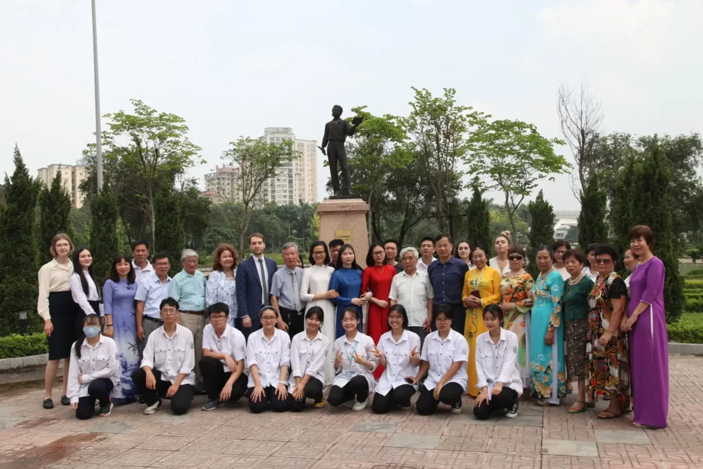 le dang hoa ky niem ngay quoc te tieng nga 2023 tai ha noi