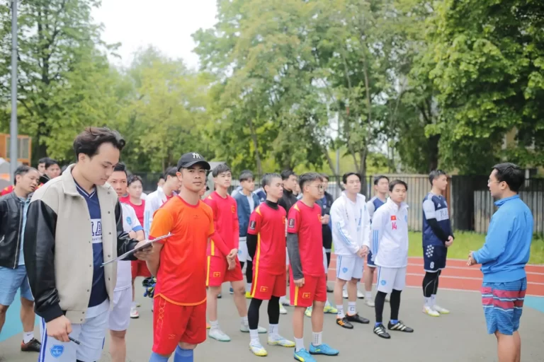 tong ket giai bong da mua he 2023 tai dai hoc hang khong mai