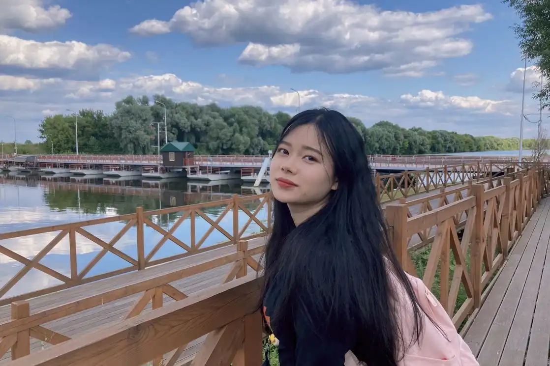 pham thu trang dai hoc nghien cuu tong hop quoc gia truong kinh te cao cap 3
