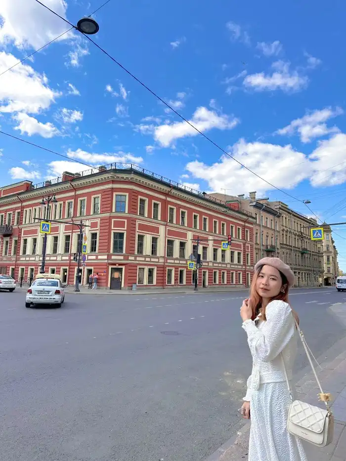 ta nhat vinh cu nhan ngon ngu hoc dai hoc su pham quoc gia nga mang ten herzen 3