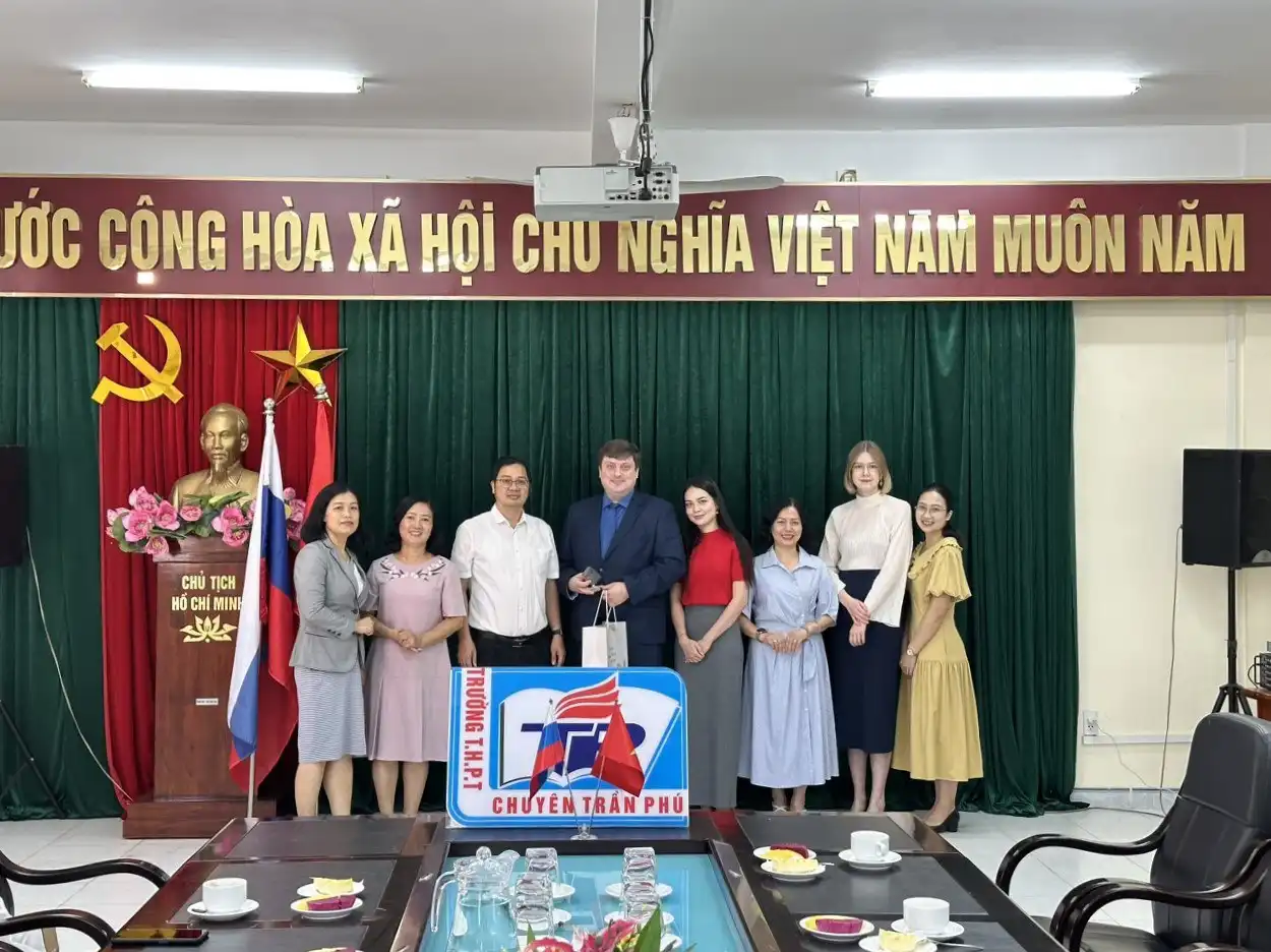 buoi lam viec tai truong thpt chuyen tran phu o hai phong