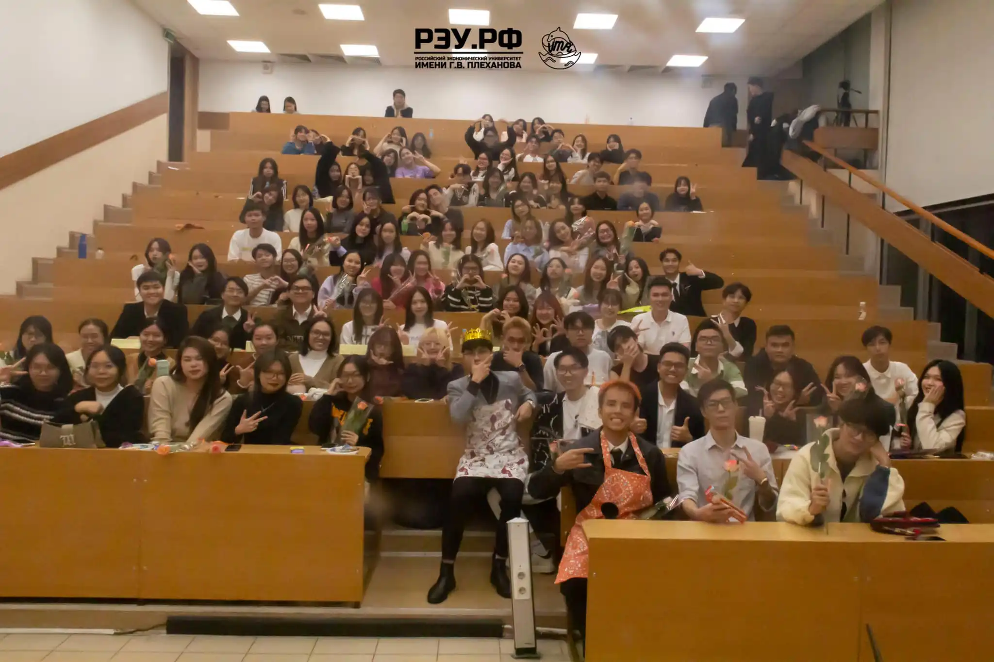 Chuỗi sự kiện 20/10 tại Đại học Kinh tế Quốc dân Nga Plekhanov 2 chuoi su kien 20 10 tai dai hoc kinh te quoc dan nga plekhanov