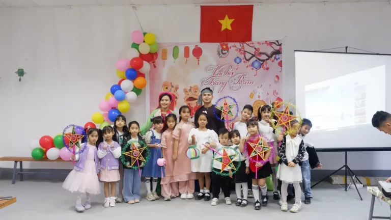 doan co so thanh pho volgograd to chuc trung thu cho thieu nhi