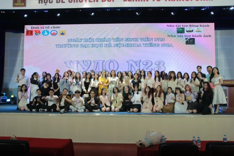 khoa nga dai hoc ha noi to chuc su kien chao tan sinh vien 2023