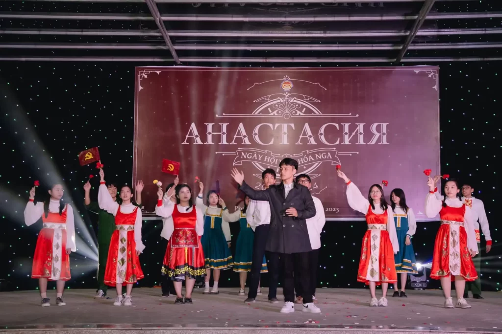 ngay hoi van hoa nga anastasia tai chuyen nga bien hoa