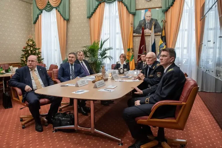 bo truong falkov ghi nhan ket qua thi diem tai dai hoc mo st petersburg