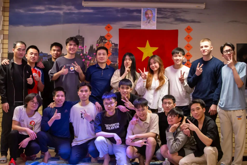Đón Tết Giáp Thìn cùng Du học sinh tại Đại học Kỹ thuật Điện LETI 1 don tet giap thin cung du hoc sinh tai dai hoc ky thuat dien leti