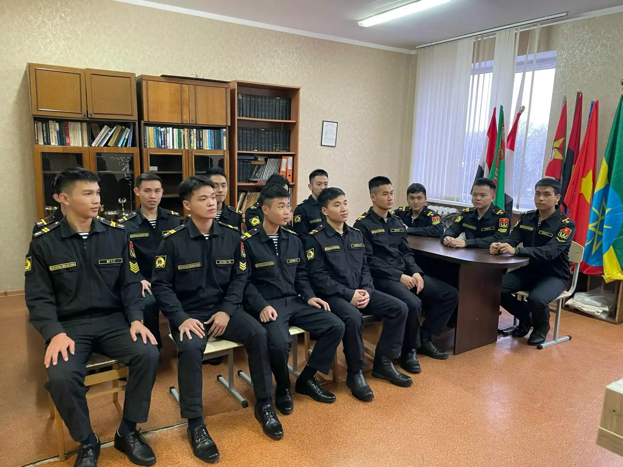 du hoc sinh kaliningrad ky niem 79 nam thanh lap quan doi viet nam
