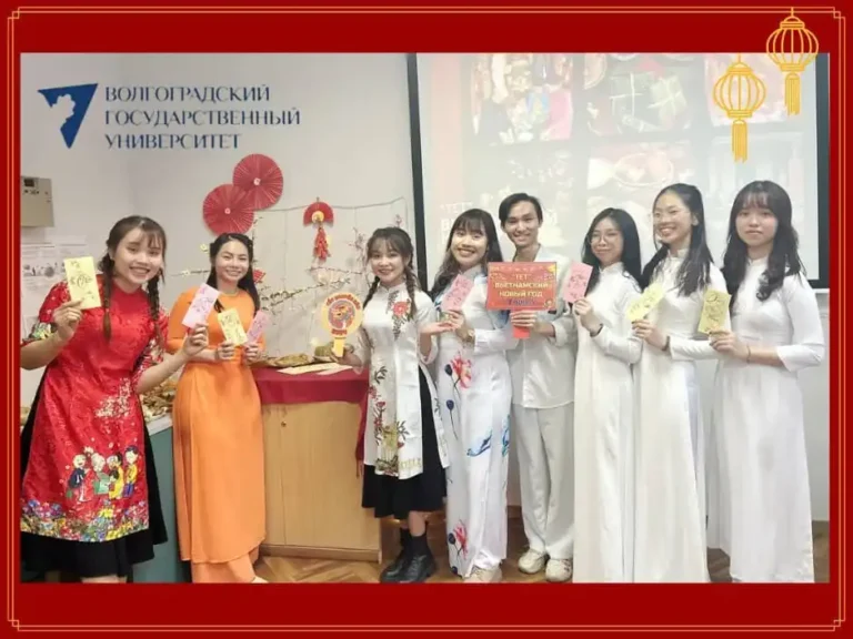 mung xuan giap thin cung du hoc sinh viet nam tai volgograd
