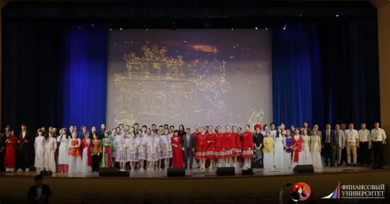 toa sang nhip cau huu nghi nga viet 2024 tai dai hoc tai chinh