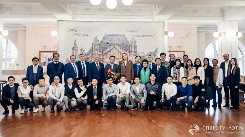 Đại học LETI đón tiếp Đoàn công tác của Bộ Giáo dục và Đào tạo 1 dai hoc leti don tiep doan cong tac cua bo giao duc va dao tao