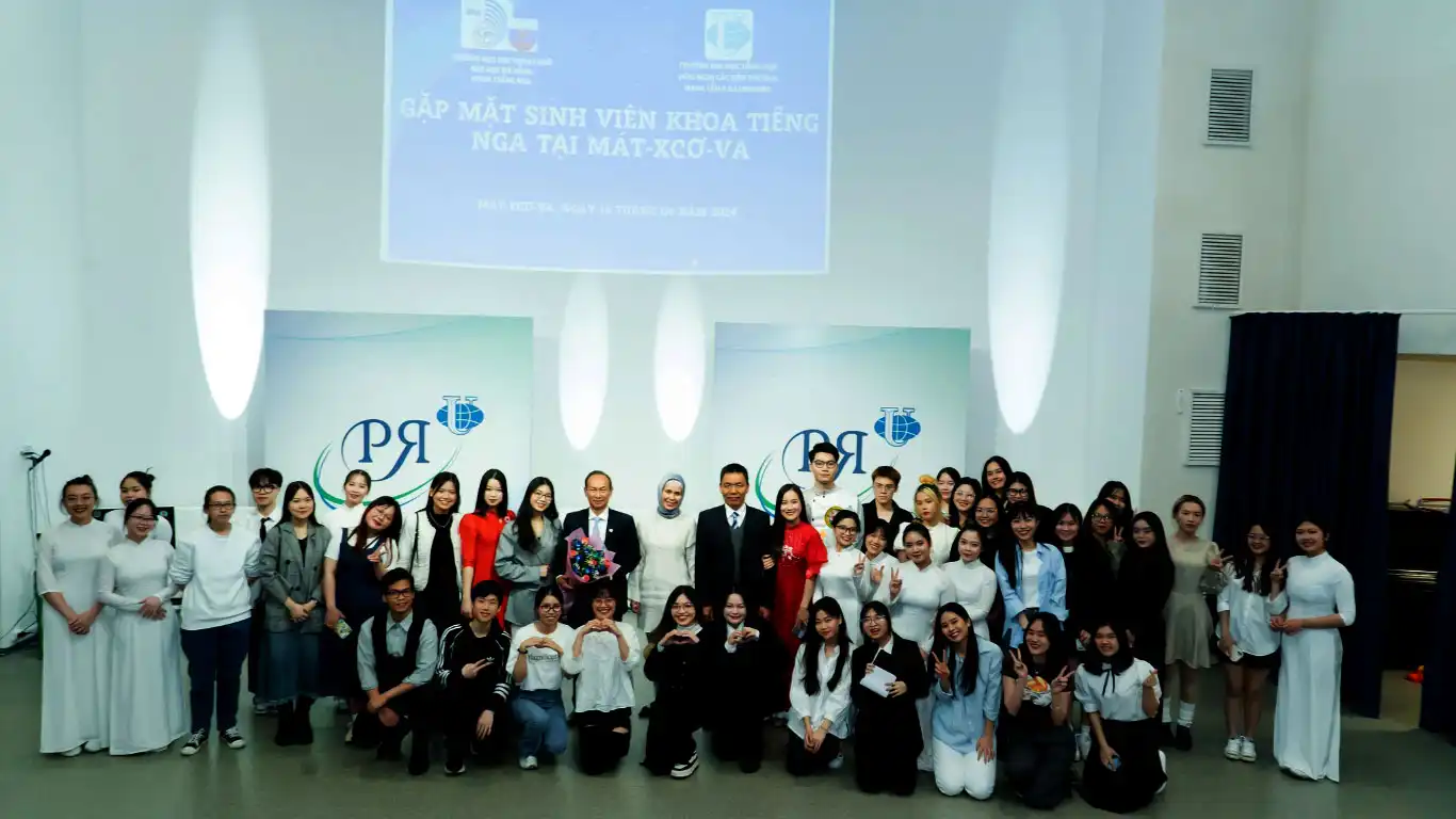 Giao lưu Cựu sinh viên Đại học Ngoại ngữ Đà Nẵng tại Đại học RUDN 2 giao luu cuu sinh vien dai hoc ngoai ngu da nang tai dai hoc rudn
