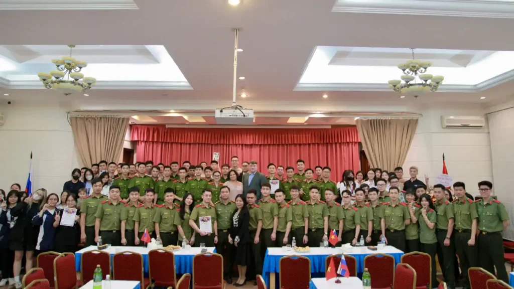 ha noi ky niem ngay vu tru bang cuoc thi do vui ve khong gian